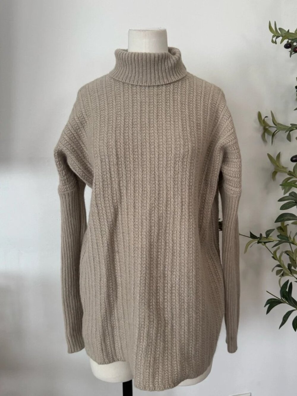 Garnet Hill Lambswool Angora Blend Turtleneck Sweater Medium Beige